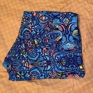 Lularoe tall and curvy leggings
